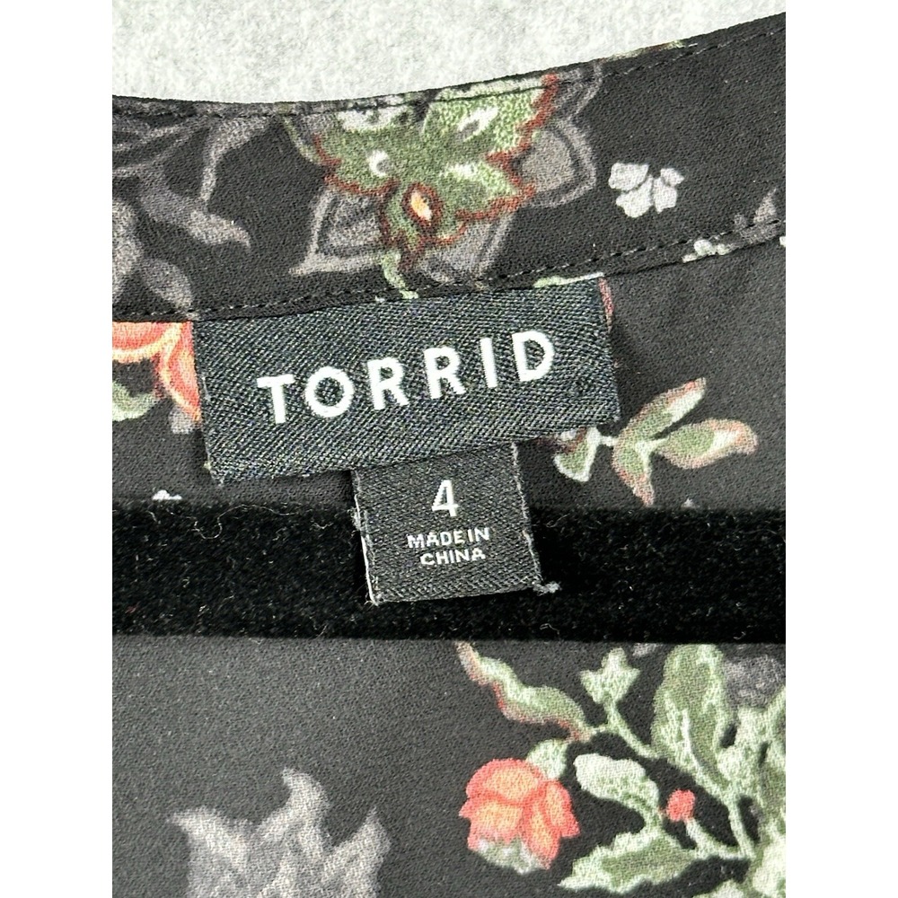 Torrid Womens 4 Chiffon Floral Blouse Short Sleeve Black Georgette Top Flaw - Picture 4 of 9